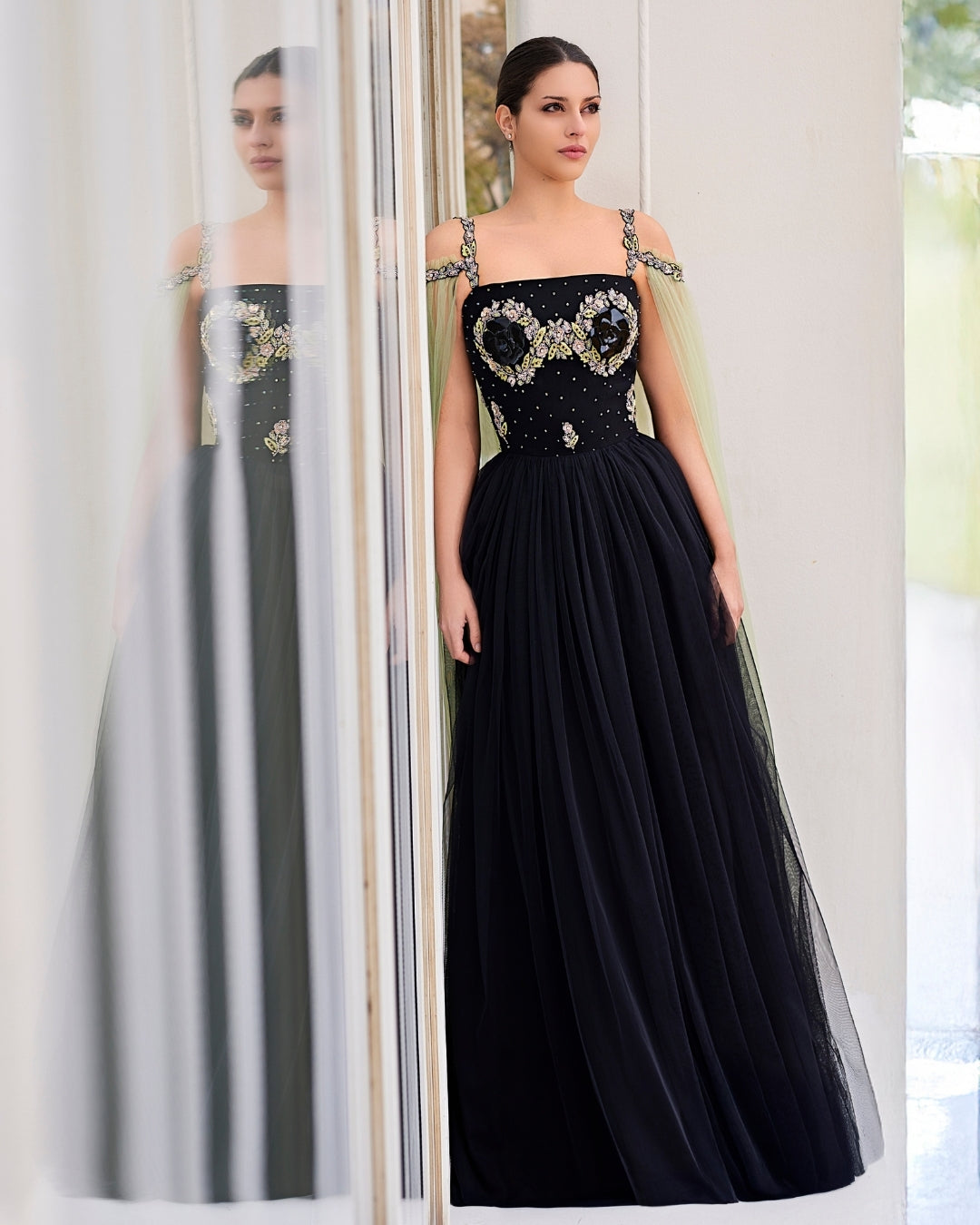 Noir Émeraude Embellished Tulle Gown