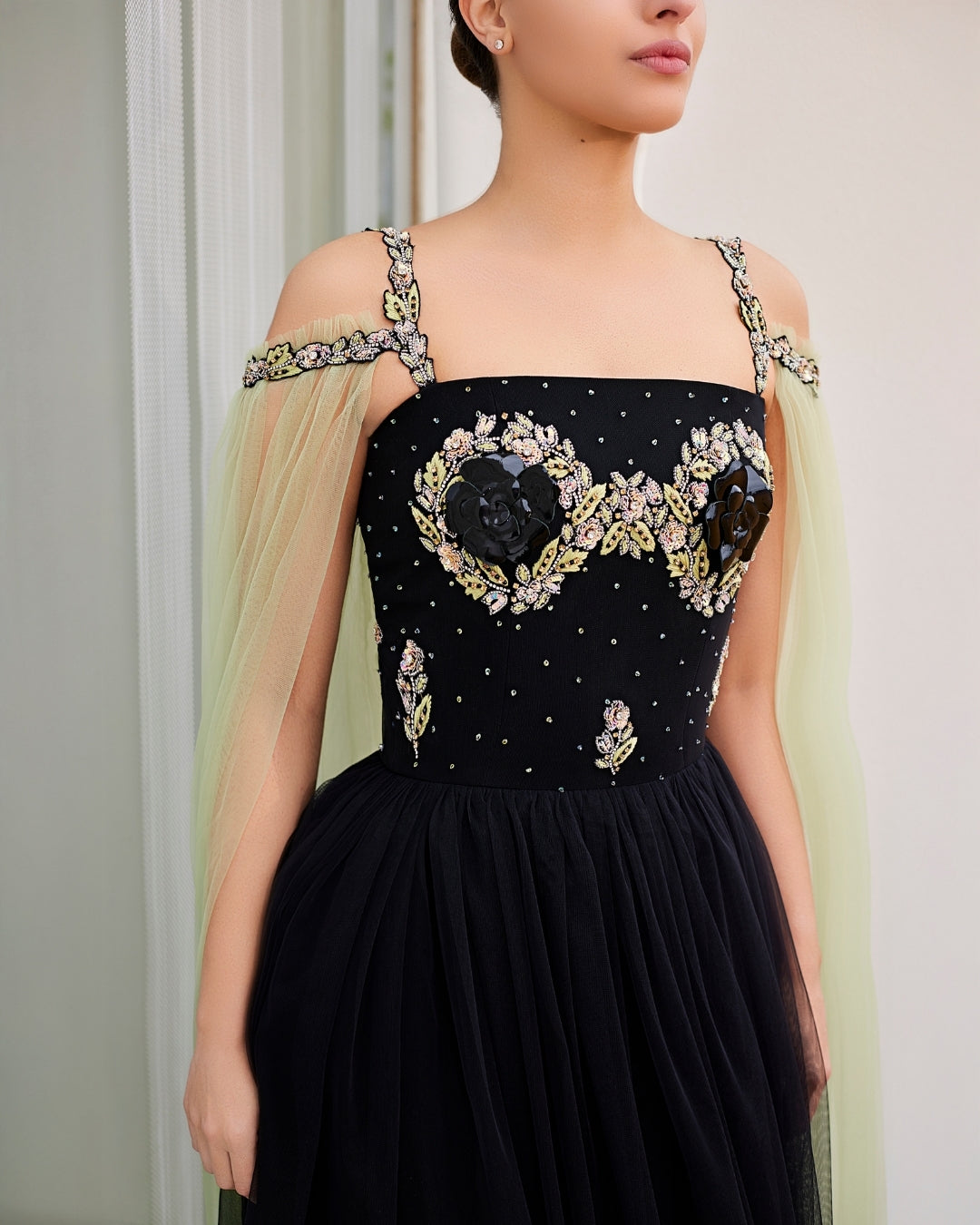 Noir Émeraude Embellished Tulle Gown