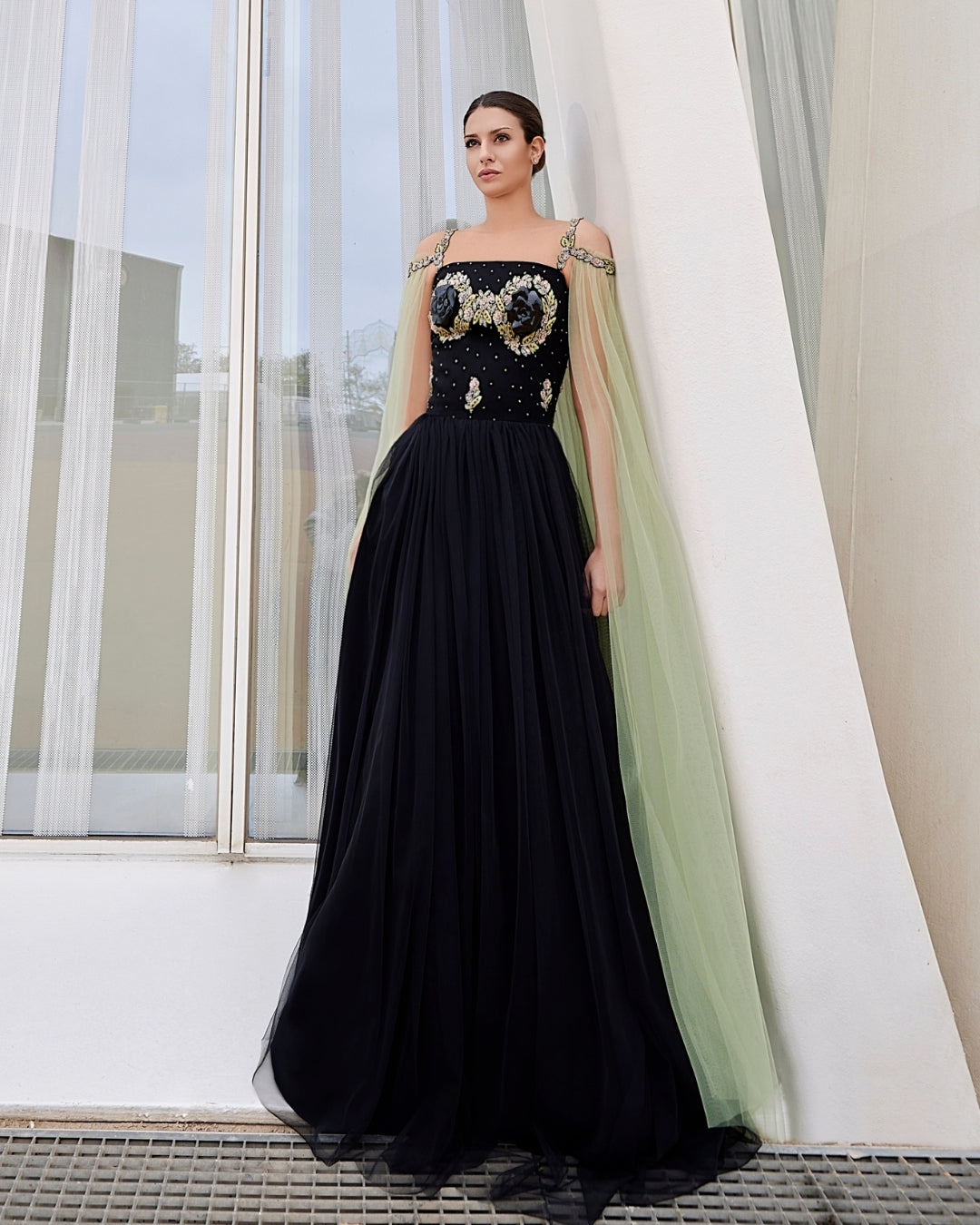 Noir Émeraude Embellished Tulle Gown